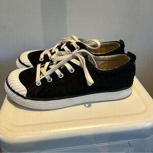 Keen Black and White  Women’s Sneakers Size 8